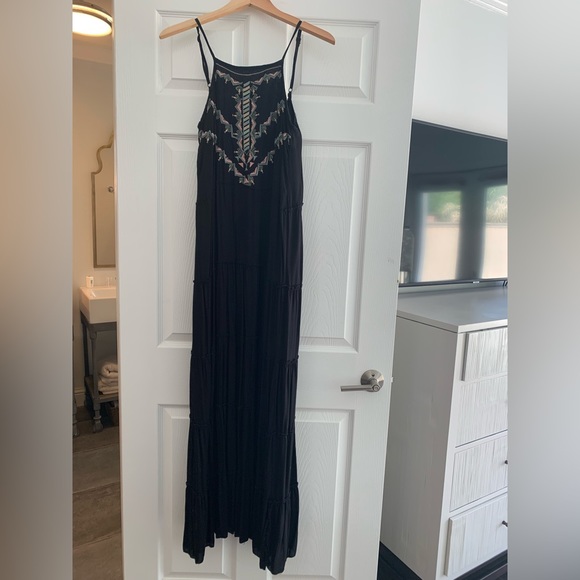 Boho Me Front Ebroidered Maxi Dress - Picture 3 of 8